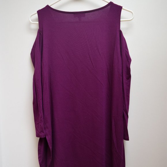 The Limited Cutout Shoulder Top in Women's Tall Medium - Picture 11 of 14